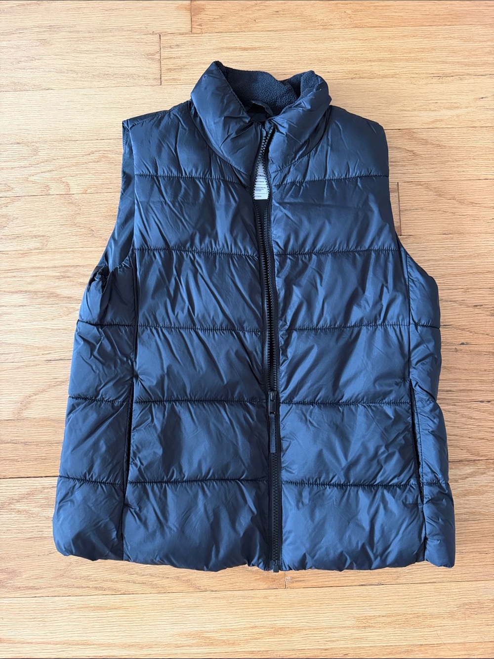 Women’s Lightweight Puffer Vest in Black
